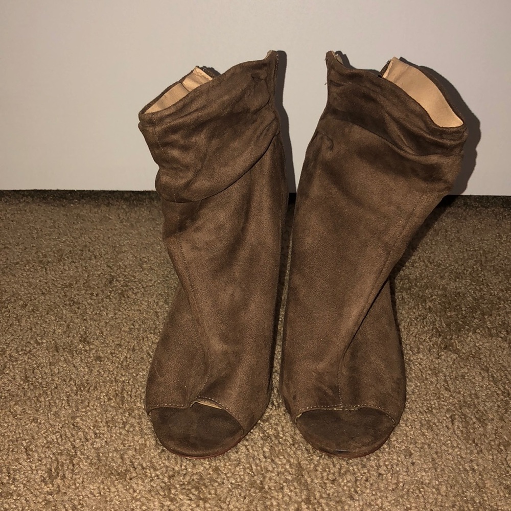 Open toe bootie